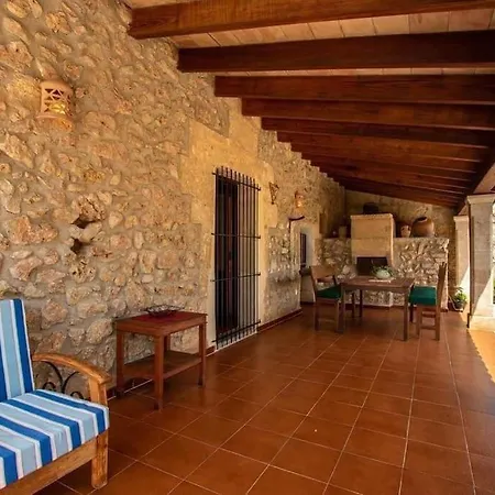 Traditional Majorcan By Renthousing Holiday home *