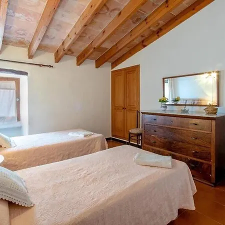 Traditional Majorcan By Renthousing Holiday home *